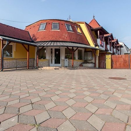 Margareta Apartman Es Ueduelohaz Bogács Buitenkant foto