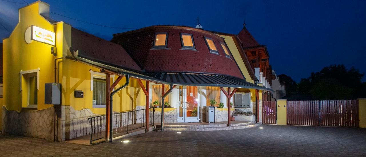 Margareta Apartman Es Ueduelohaz Bogács Buitenkant foto